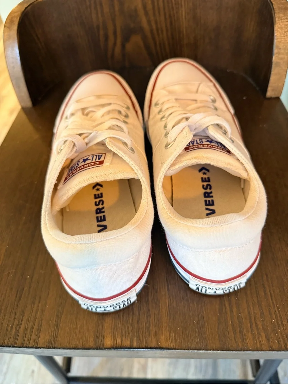 Converse Chuck Taylor All Star Low Top Sneakers women's size 6.5